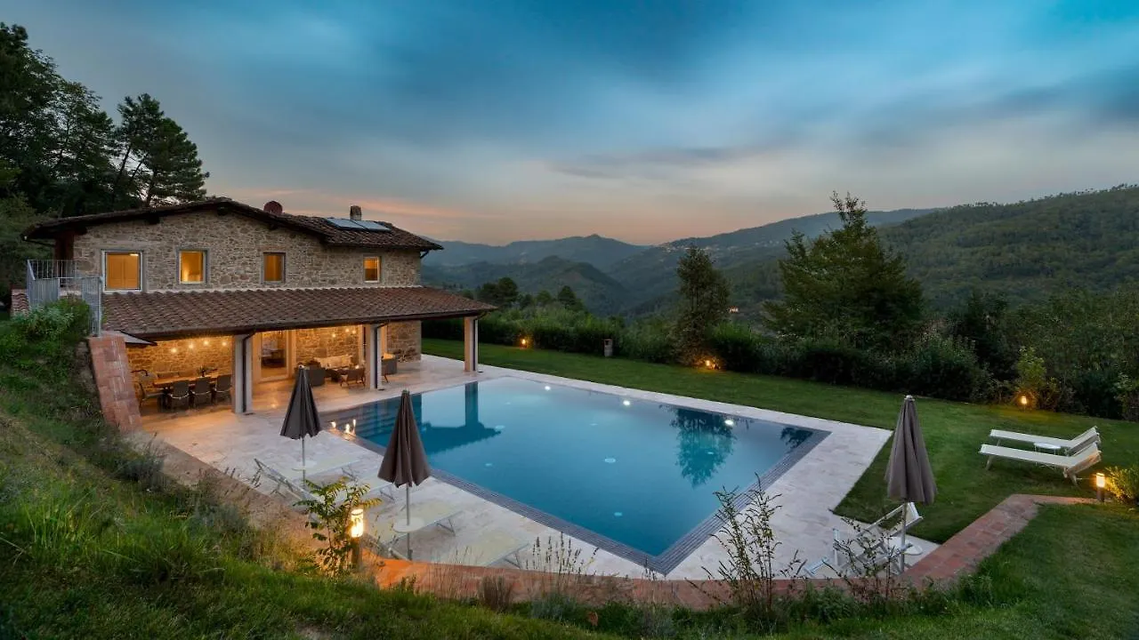 Villa Carlotta 8, Emma Villas Pescia 0*,